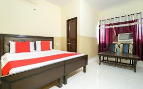 Crown Plaza Chandigarh 3*